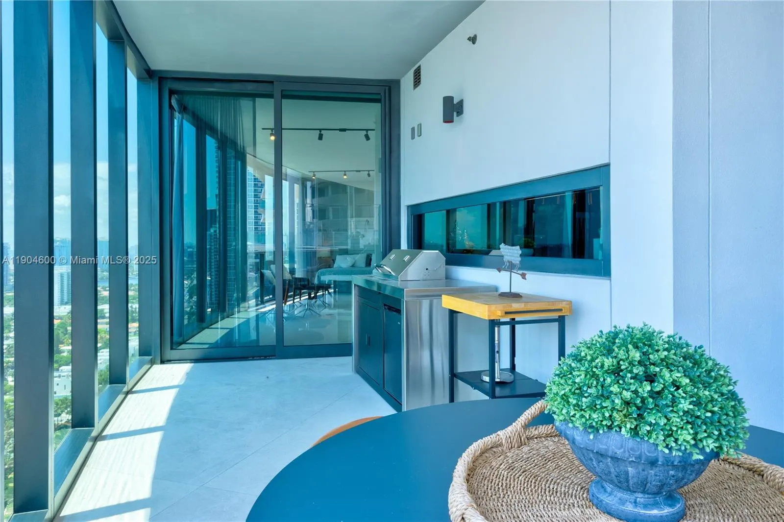 18555 Collins Ave, #2403