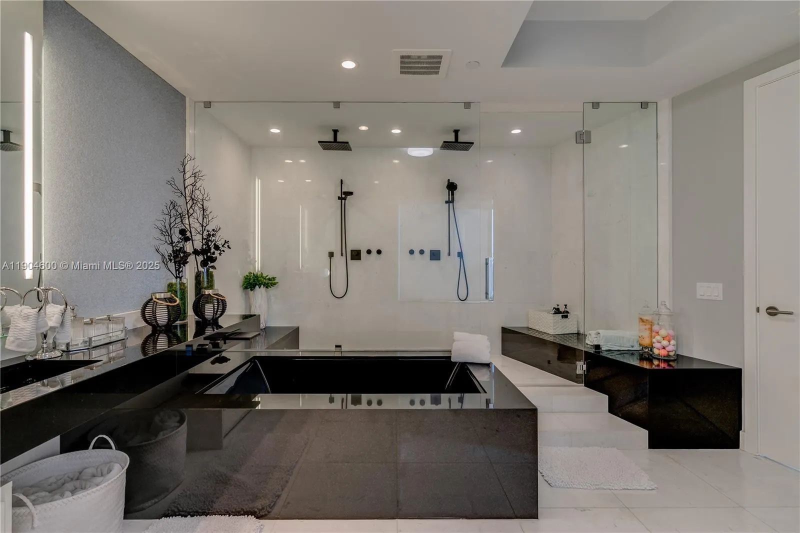 18555 Collins Ave, #2403