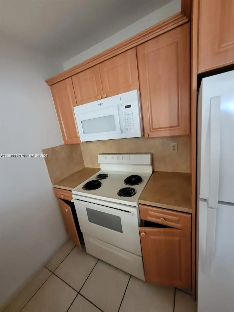 5501 NW 7th St, #E216