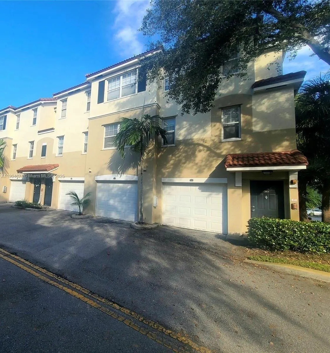 5840 W Sample Rd, #202