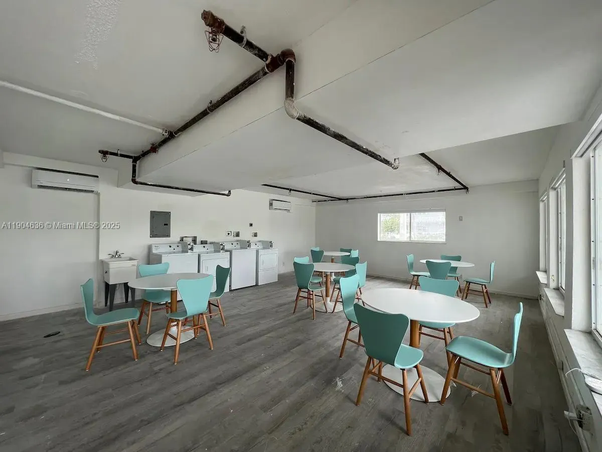 1020 N Riverside Dr, #14