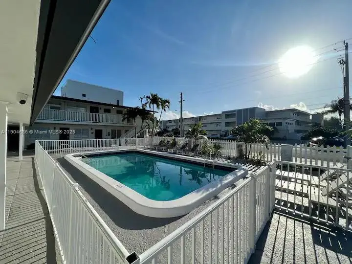 1020 N Riverside Dr, #14