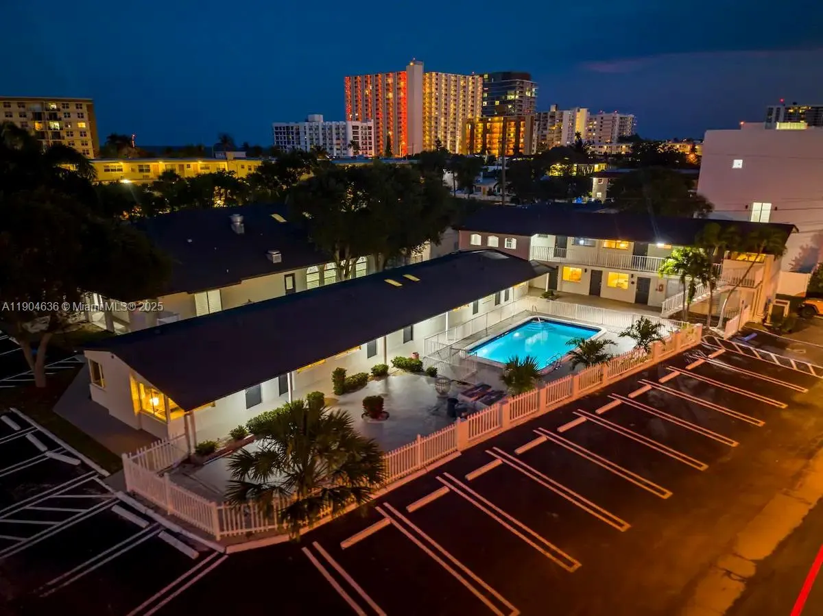 1020 N Riverside Dr, #14