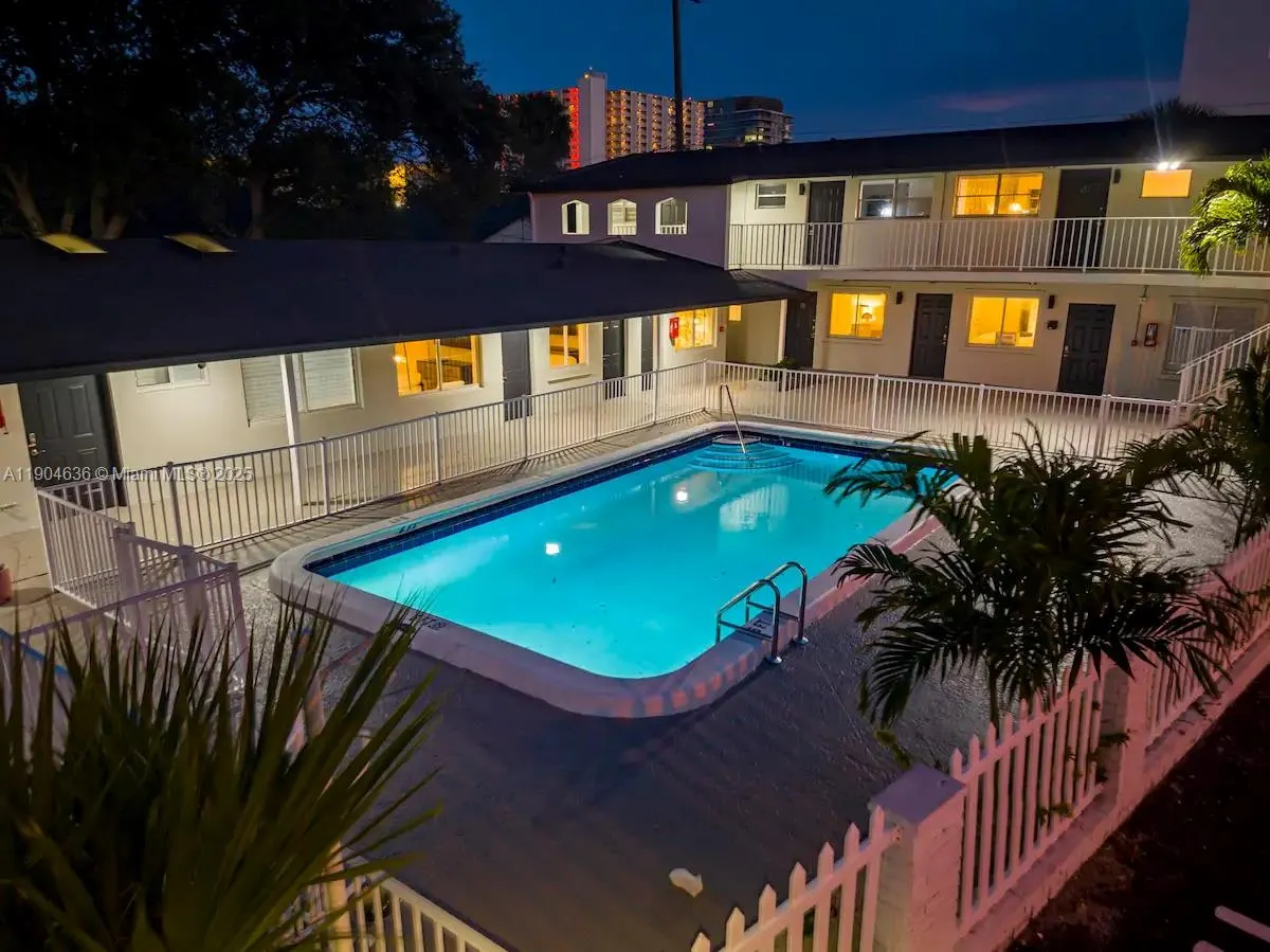 1020 N Riverside Dr, #14