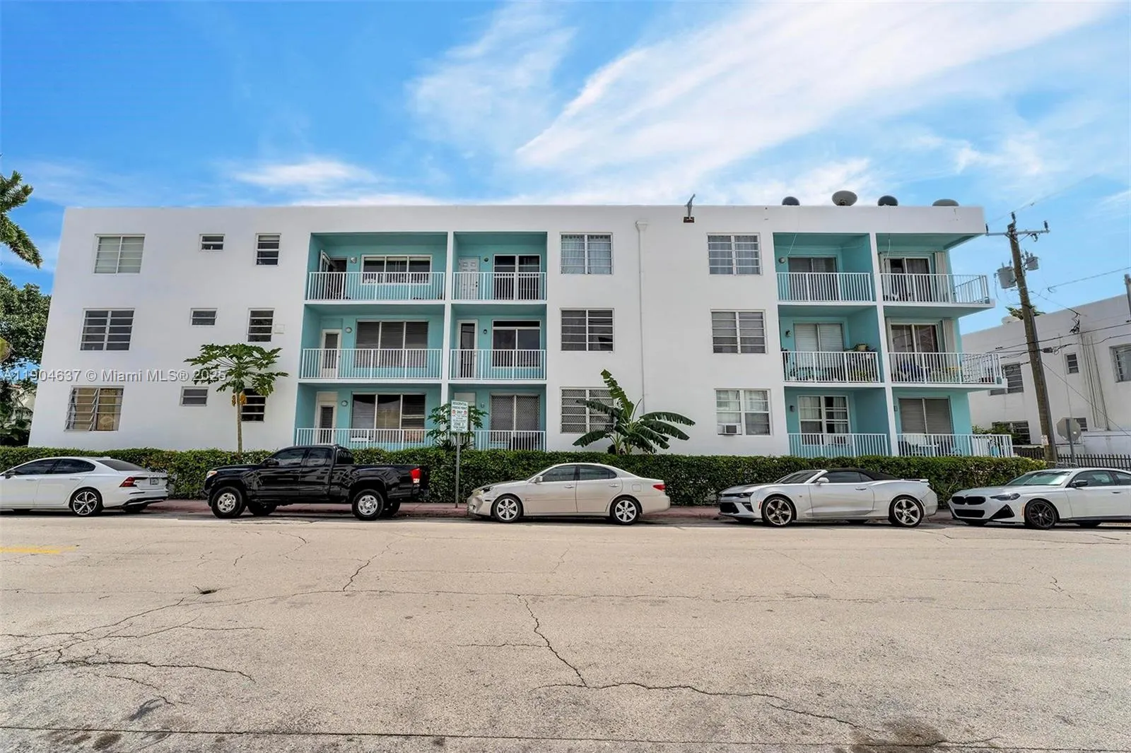 1150 Euclid Ave, #305