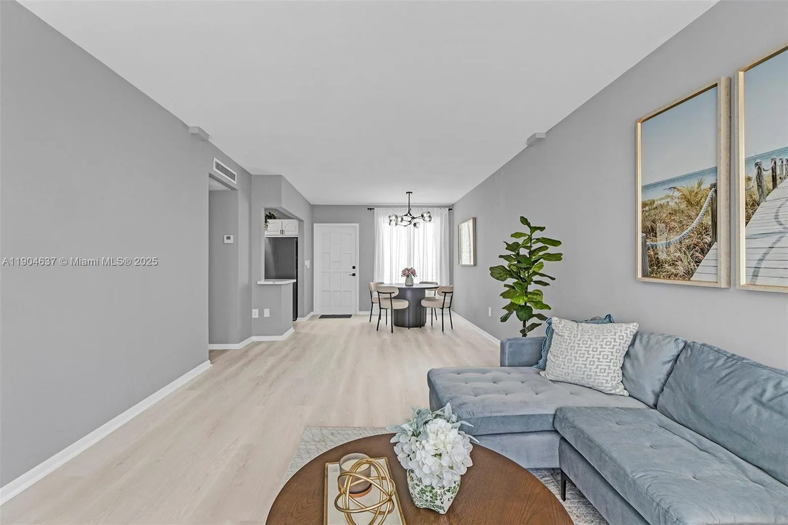 1150 Euclid Ave, #305