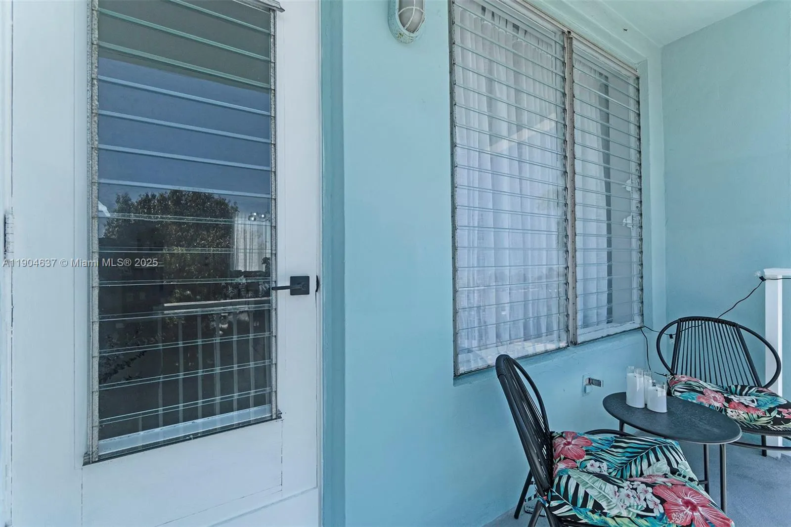 1150 Euclid Ave, #305