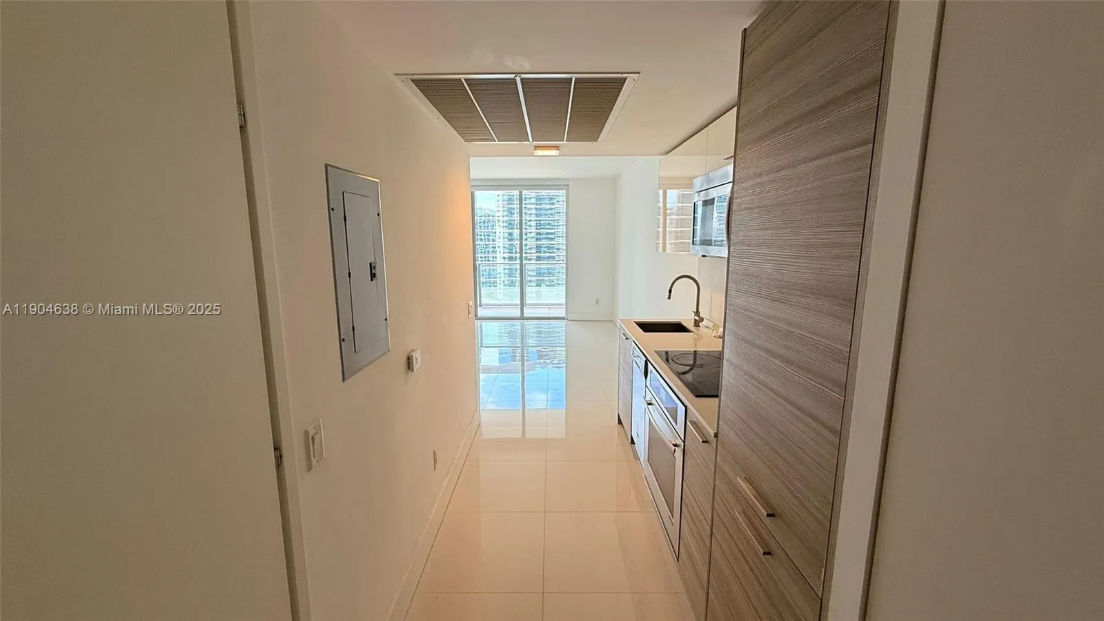 1300 Brickell Bay Dr, #2300