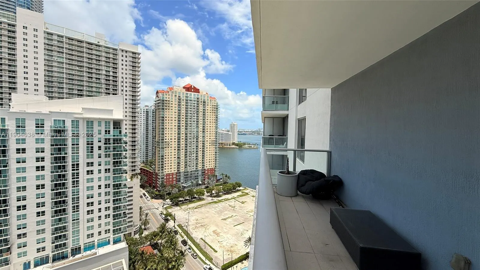 1300 Brickell Bay Dr, #2300