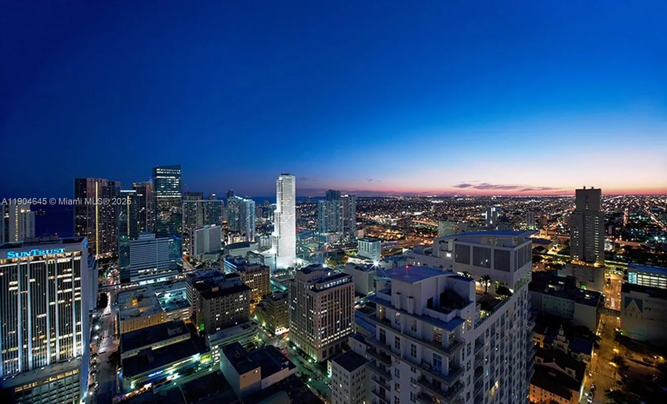 253 NE 2nd St, #3302