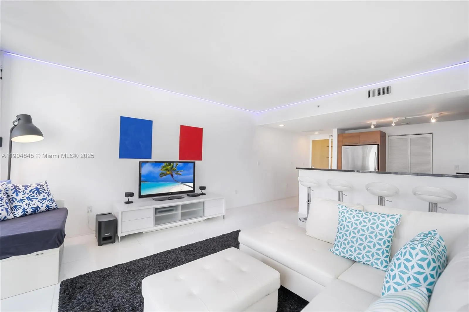 253 NE 2nd St, #3302