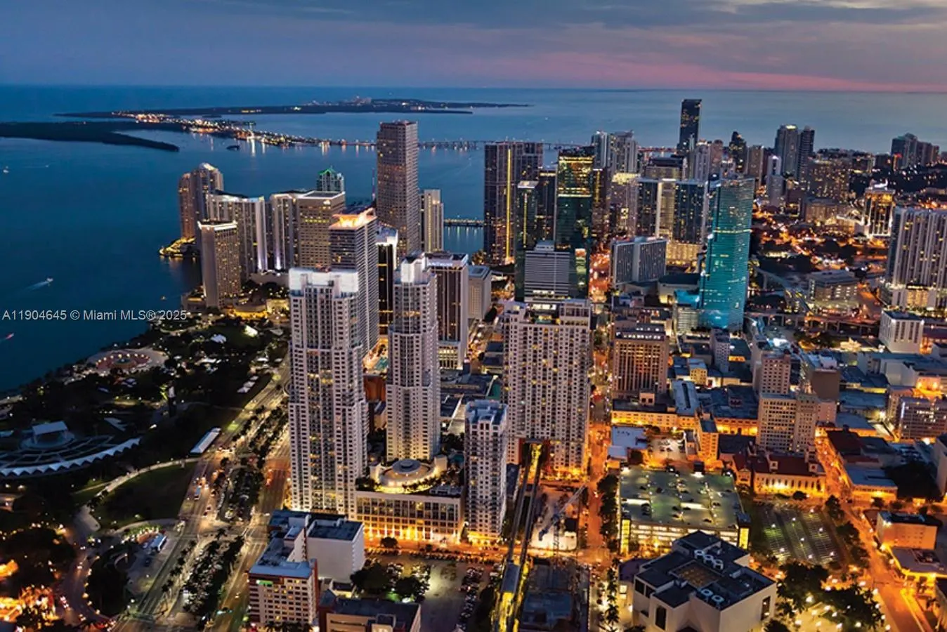 253 NE 2nd St, #3302