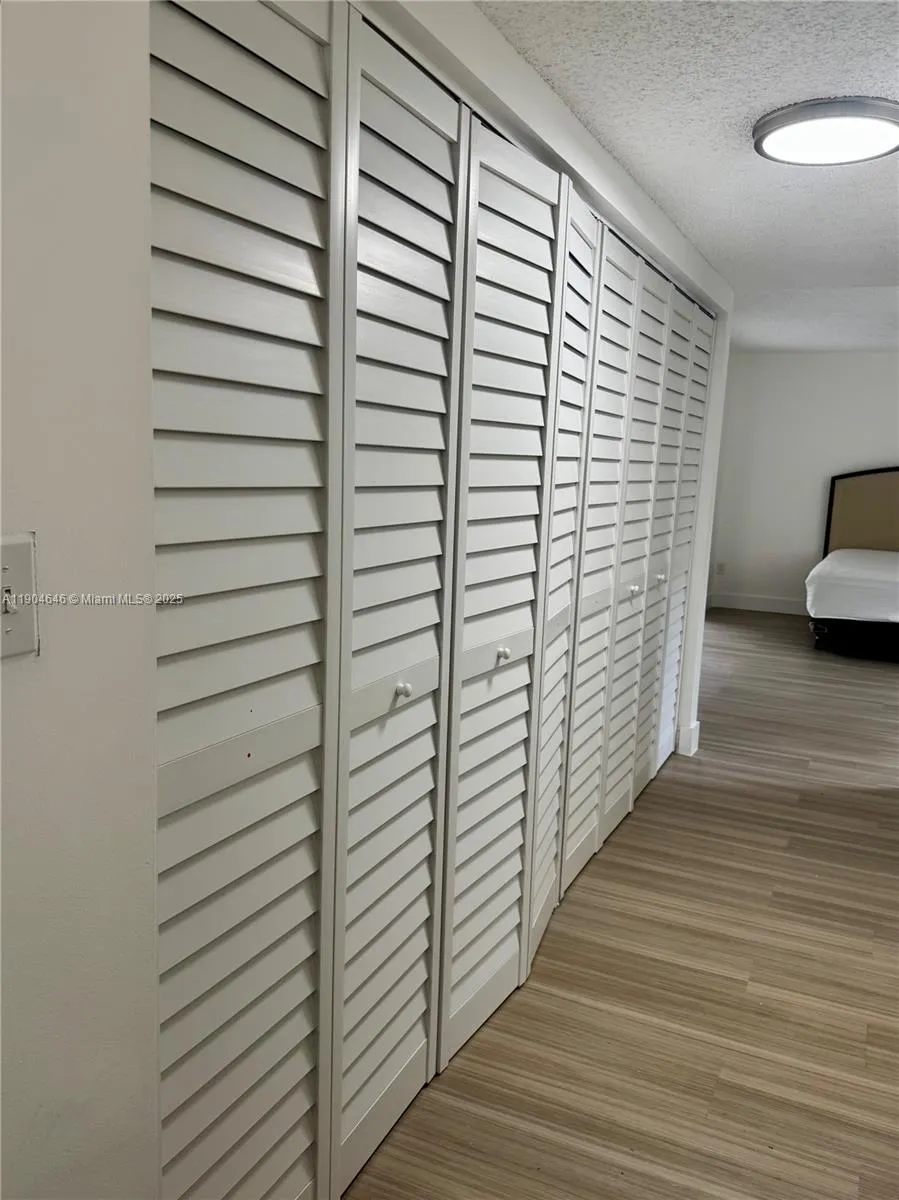 605 Ives Dairy Rd, #306-7