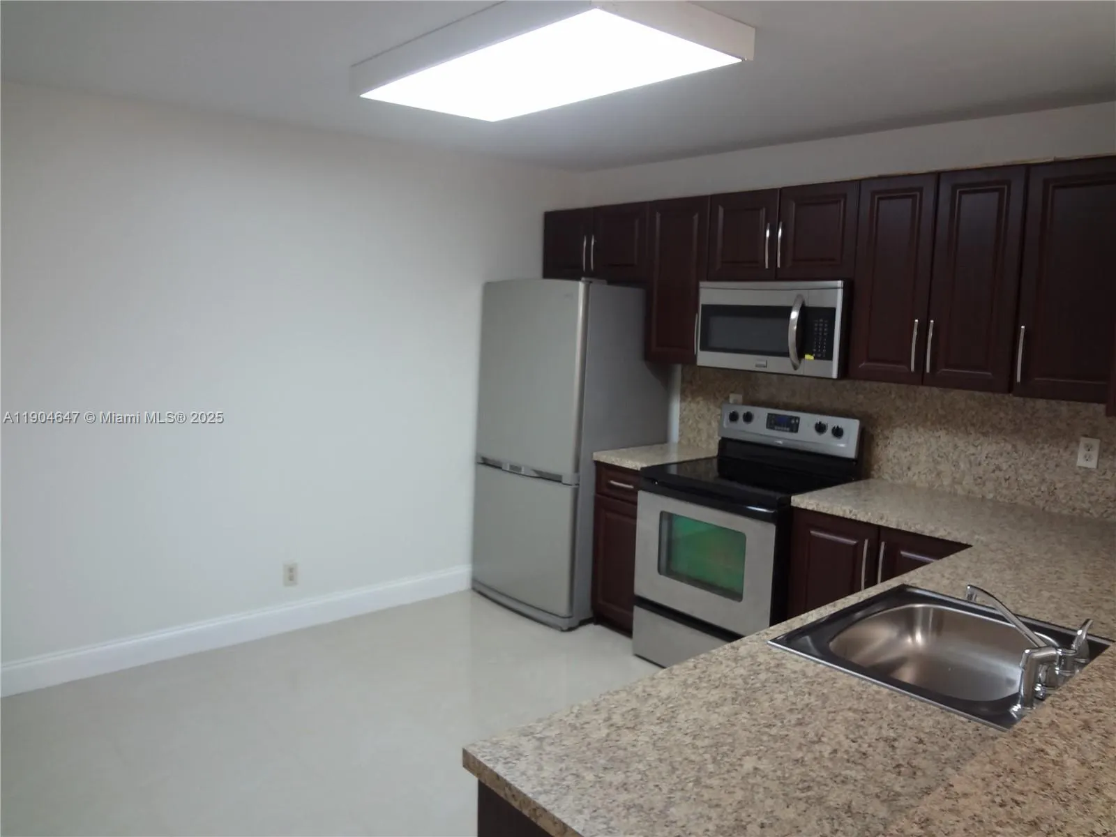 10125 W Sunrise Blvd, #104