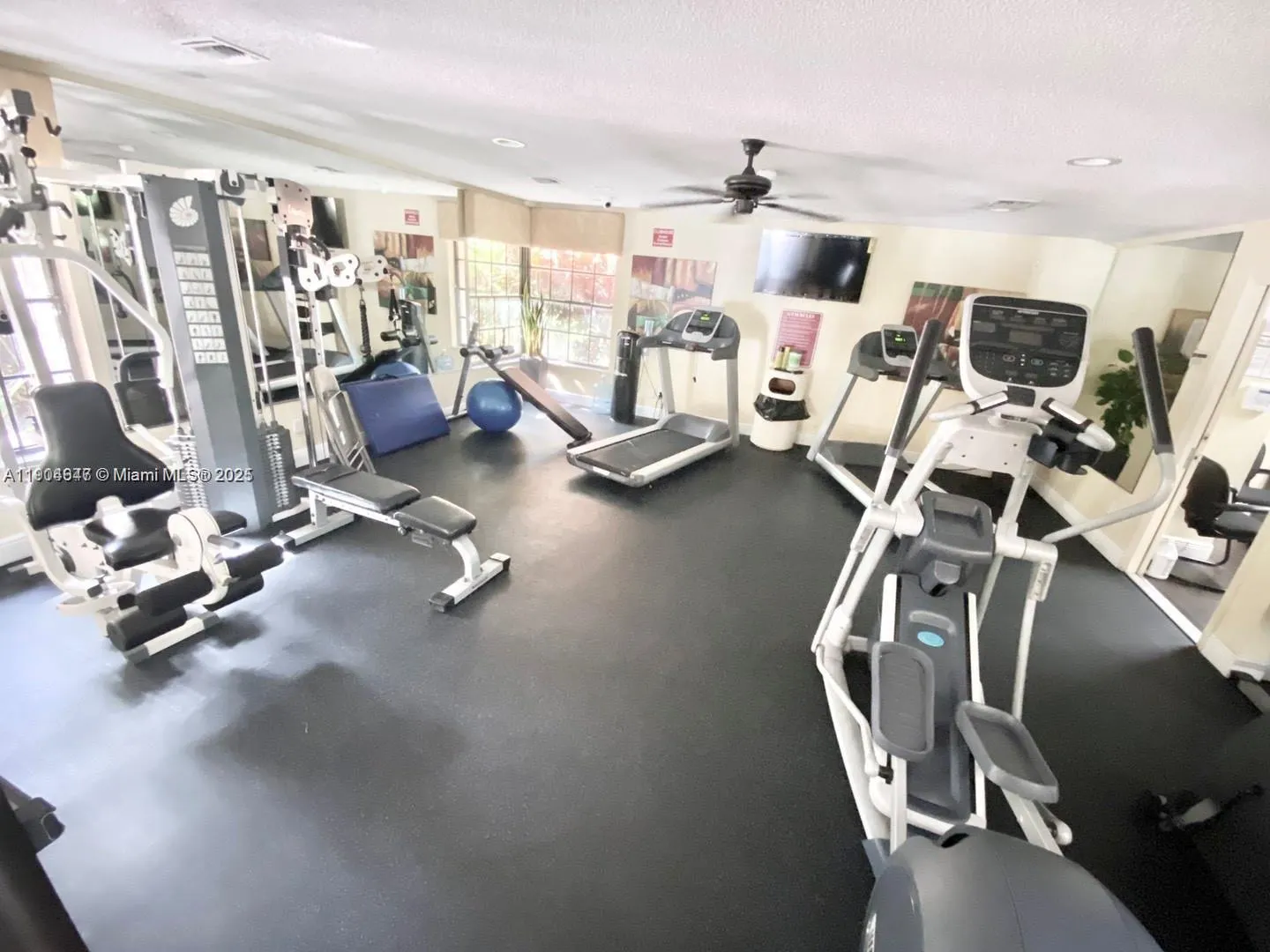 10125 W Sunrise Blvd, #104