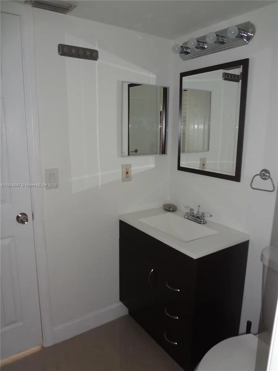 10125 W Sunrise Blvd, #104