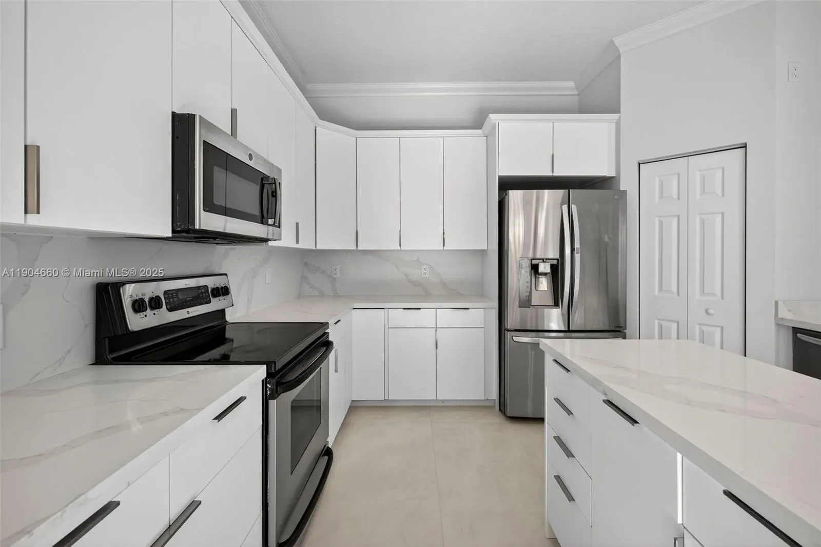 1781 Harbor Pointe Cir