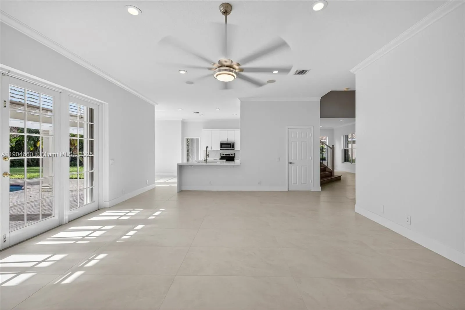 1781 Harbor Pointe Cir