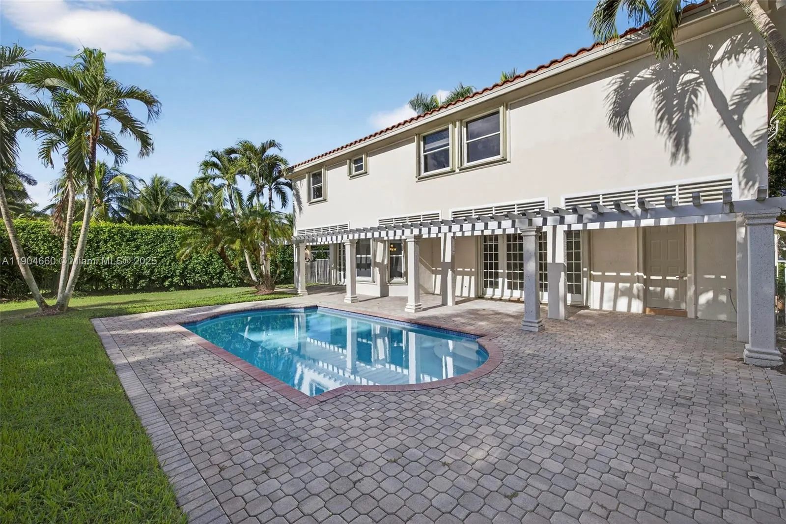 1781 Harbor Pointe Cir