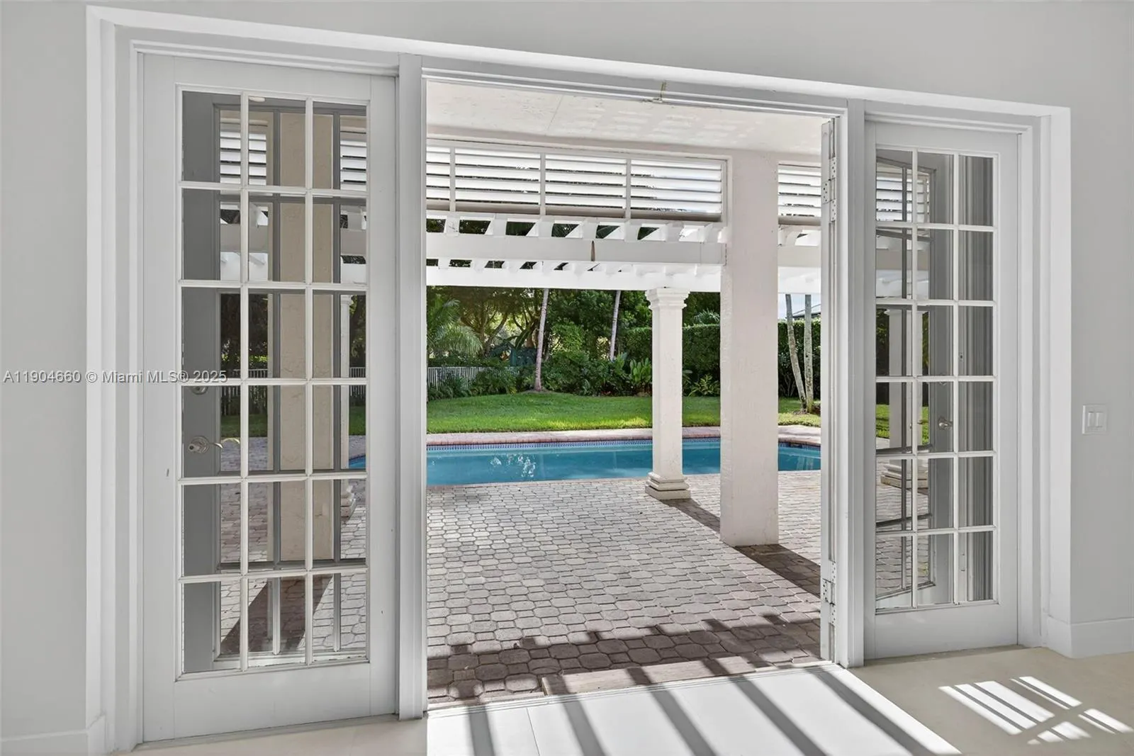 1781 Harbor Pointe Cir