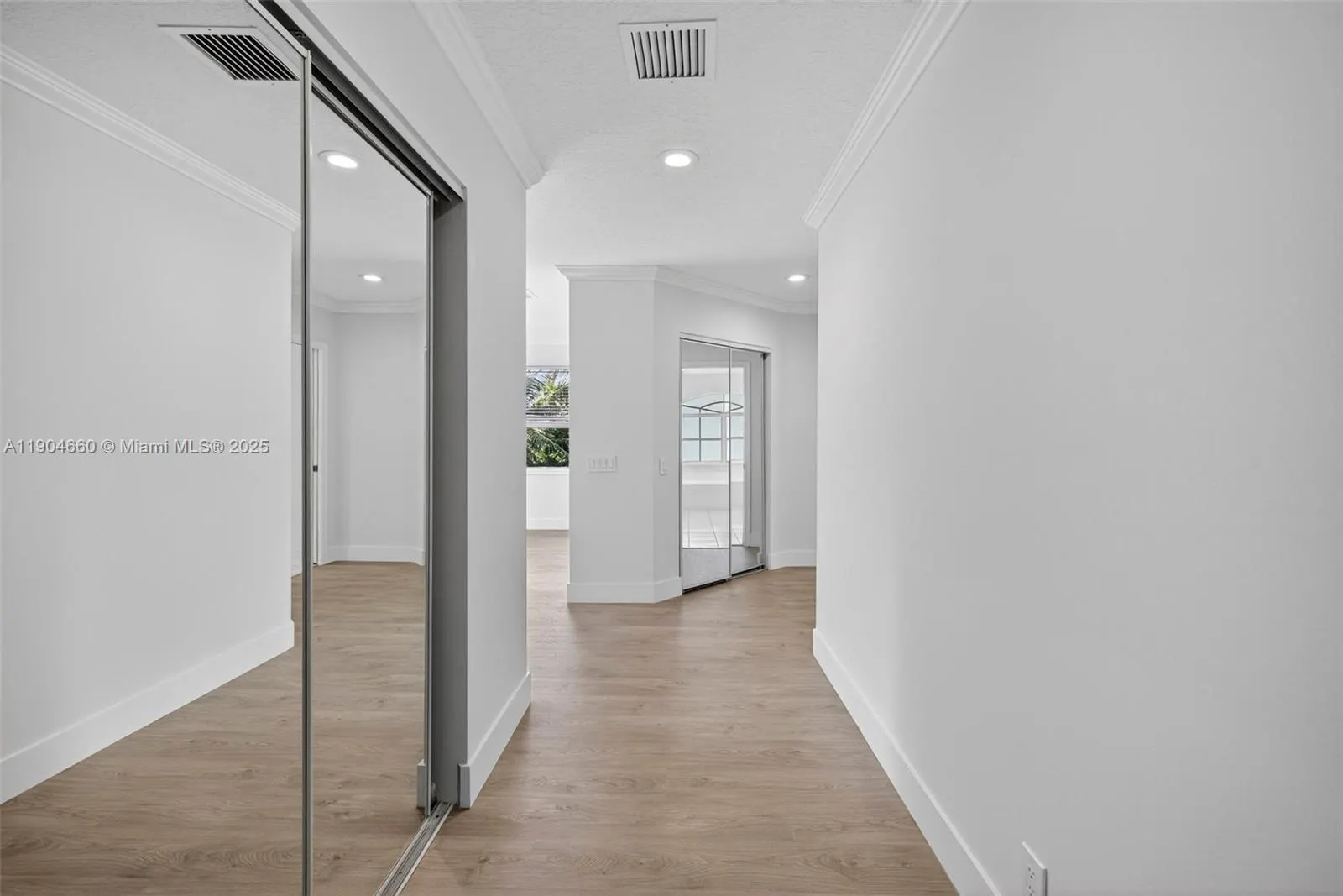 1781 Harbor Pointe Cir