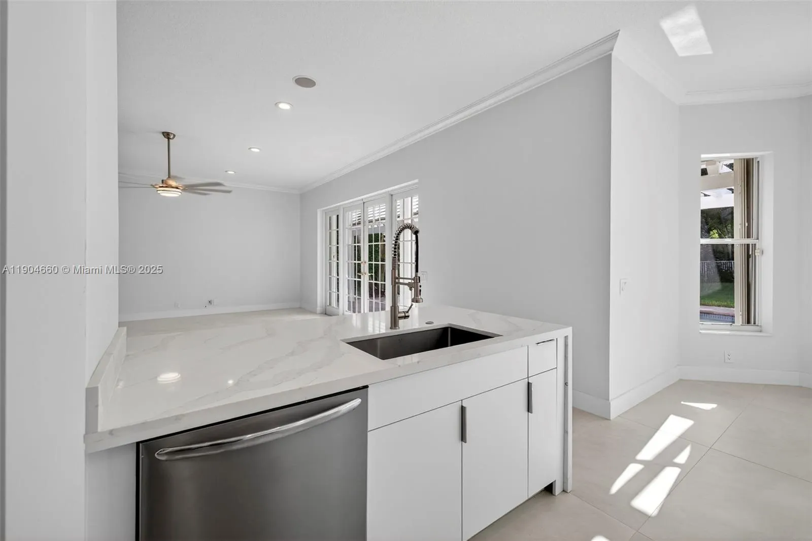 1781 Harbor Pointe Cir