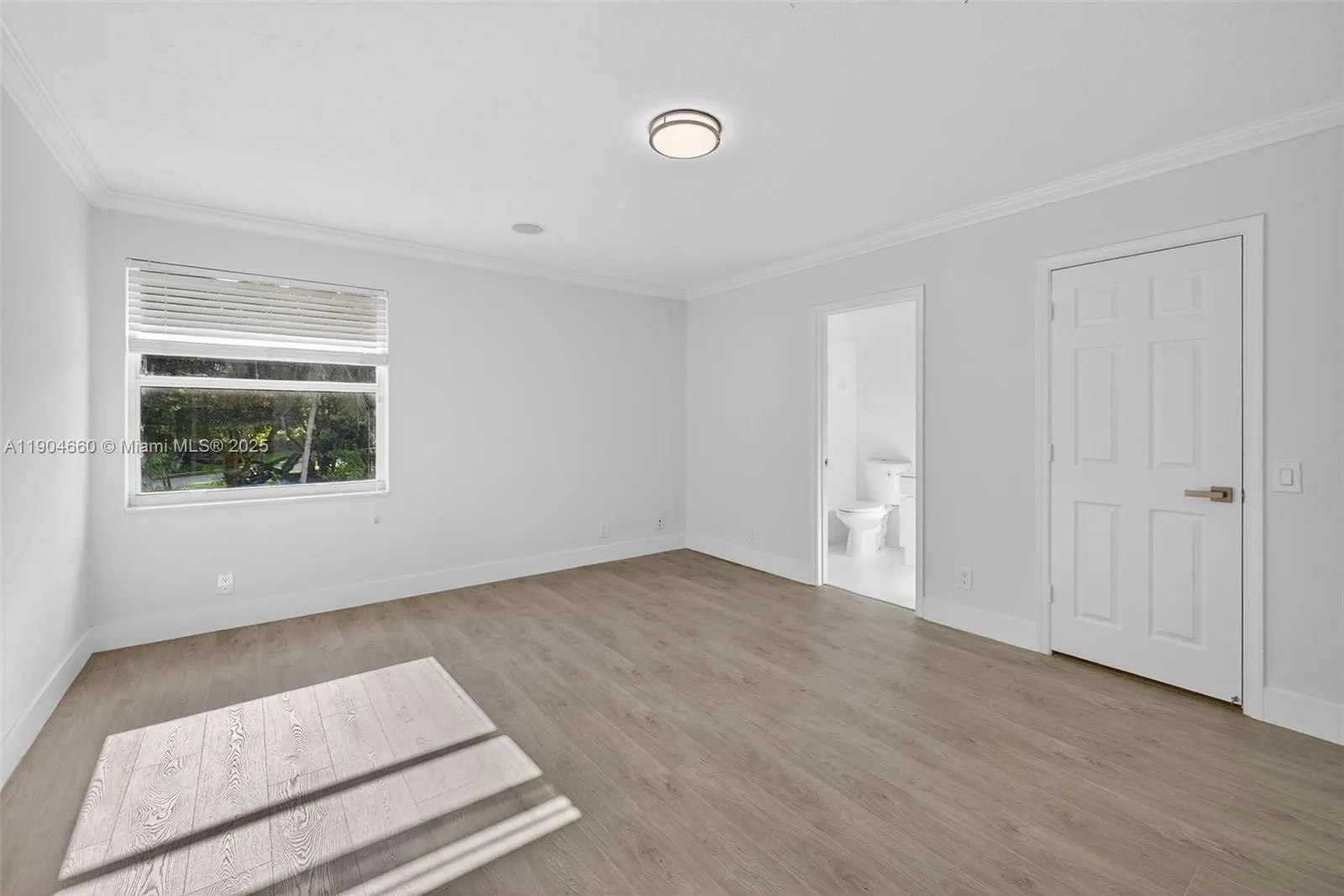 1781 Harbor Pointe Cir