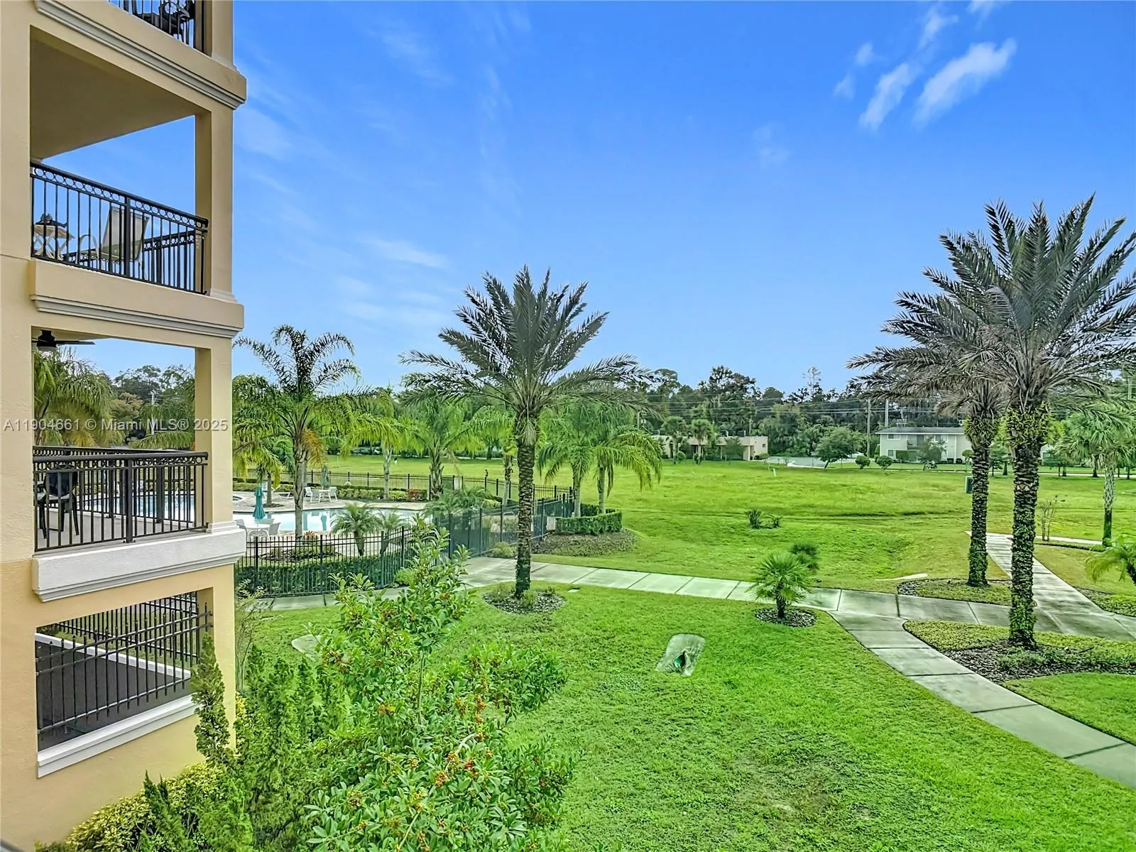 799 STERTHAUS DRIVE, #207