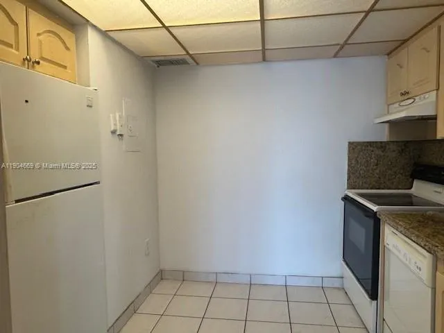 3675 N Country Club Dr, #210