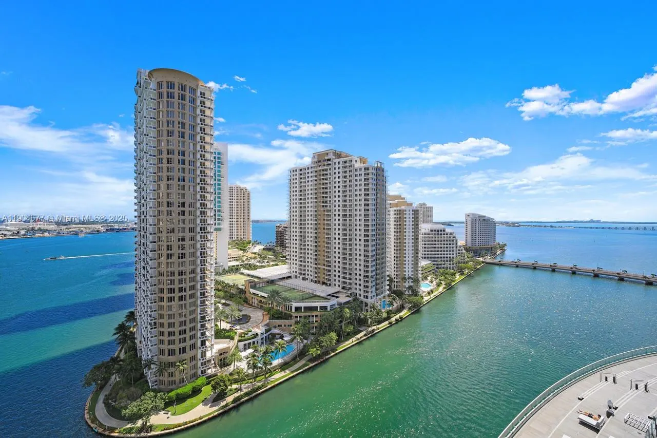 465 Brickell Ave, #2001