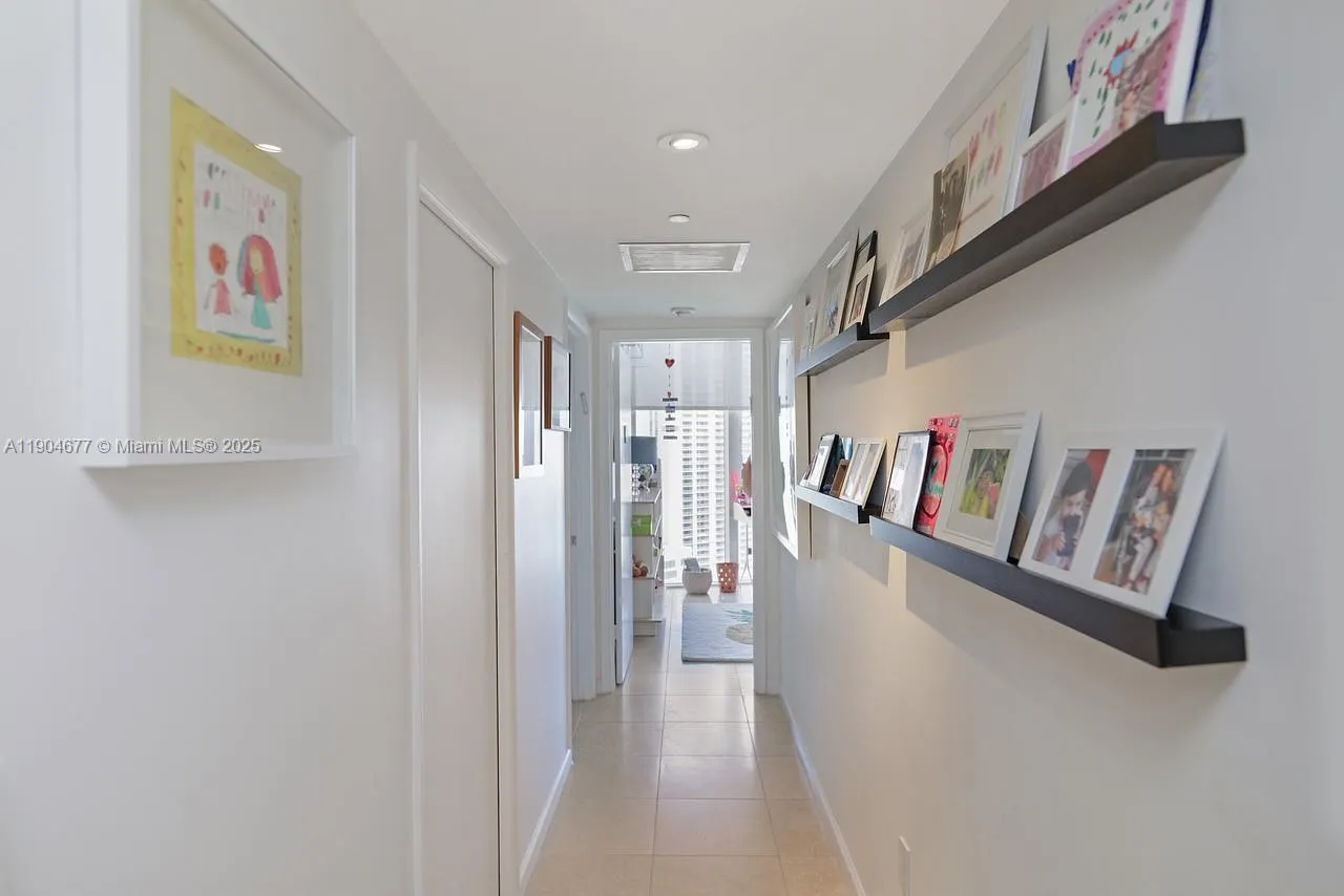 465 Brickell Ave, #2001