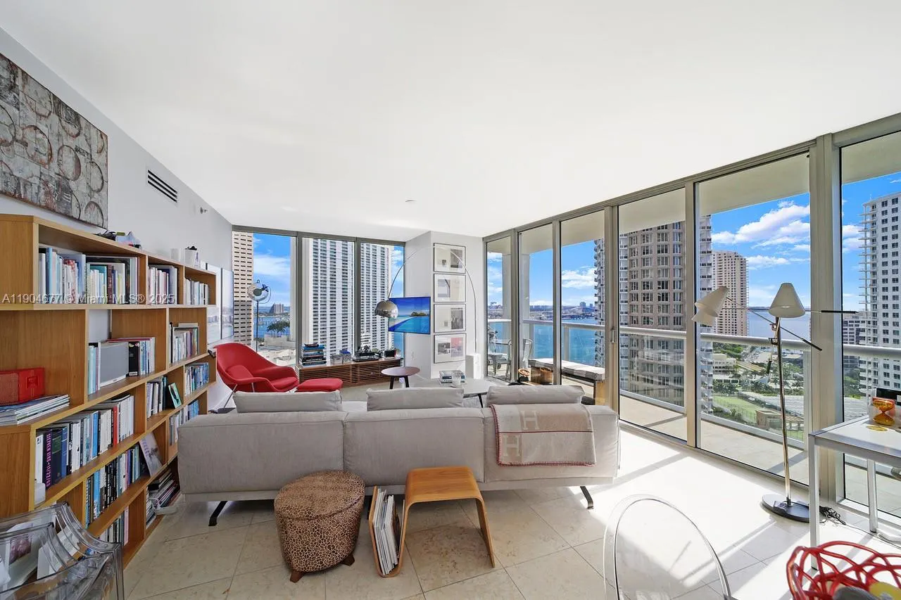 465 Brickell Ave, #2001