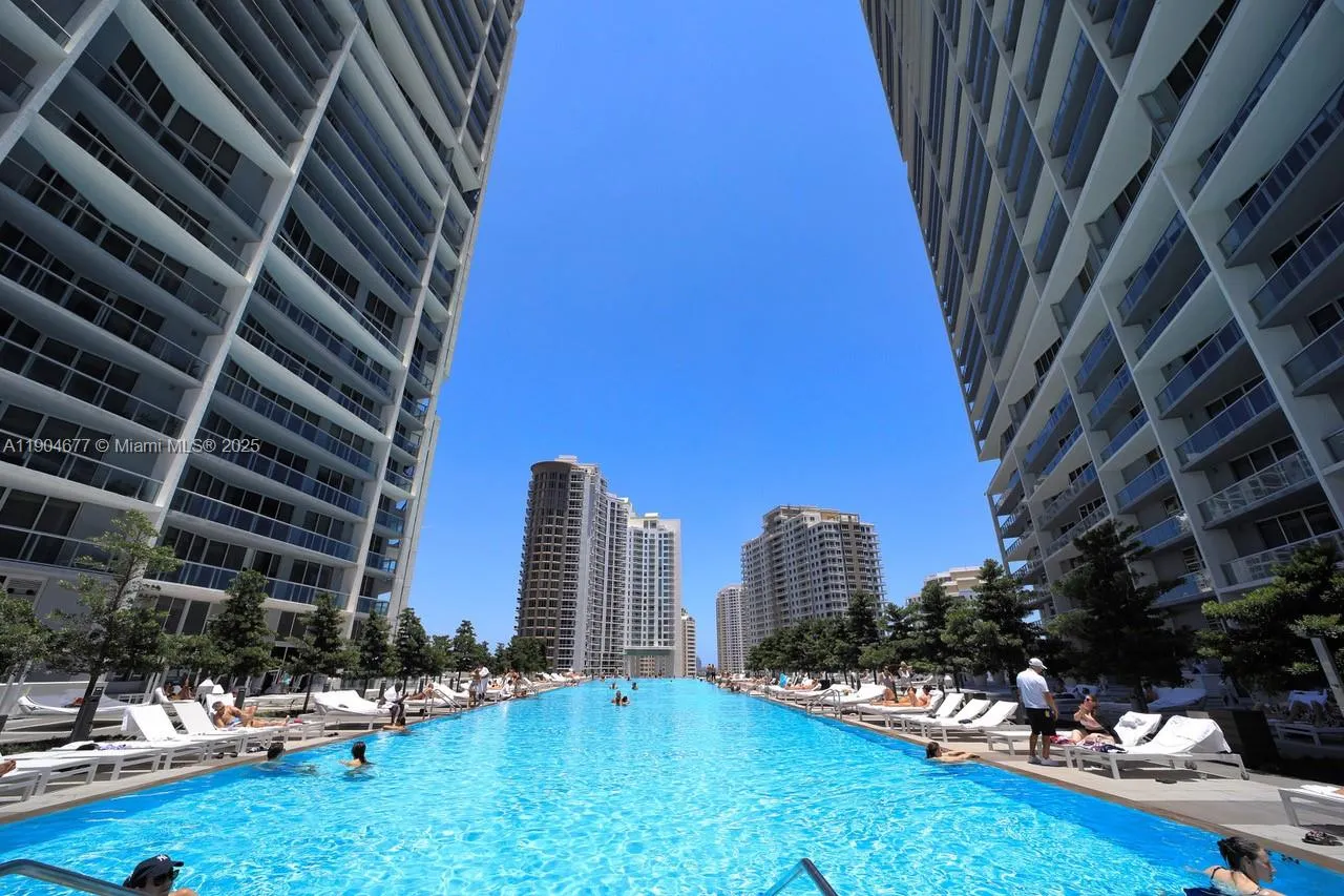 465 Brickell Ave, #2001