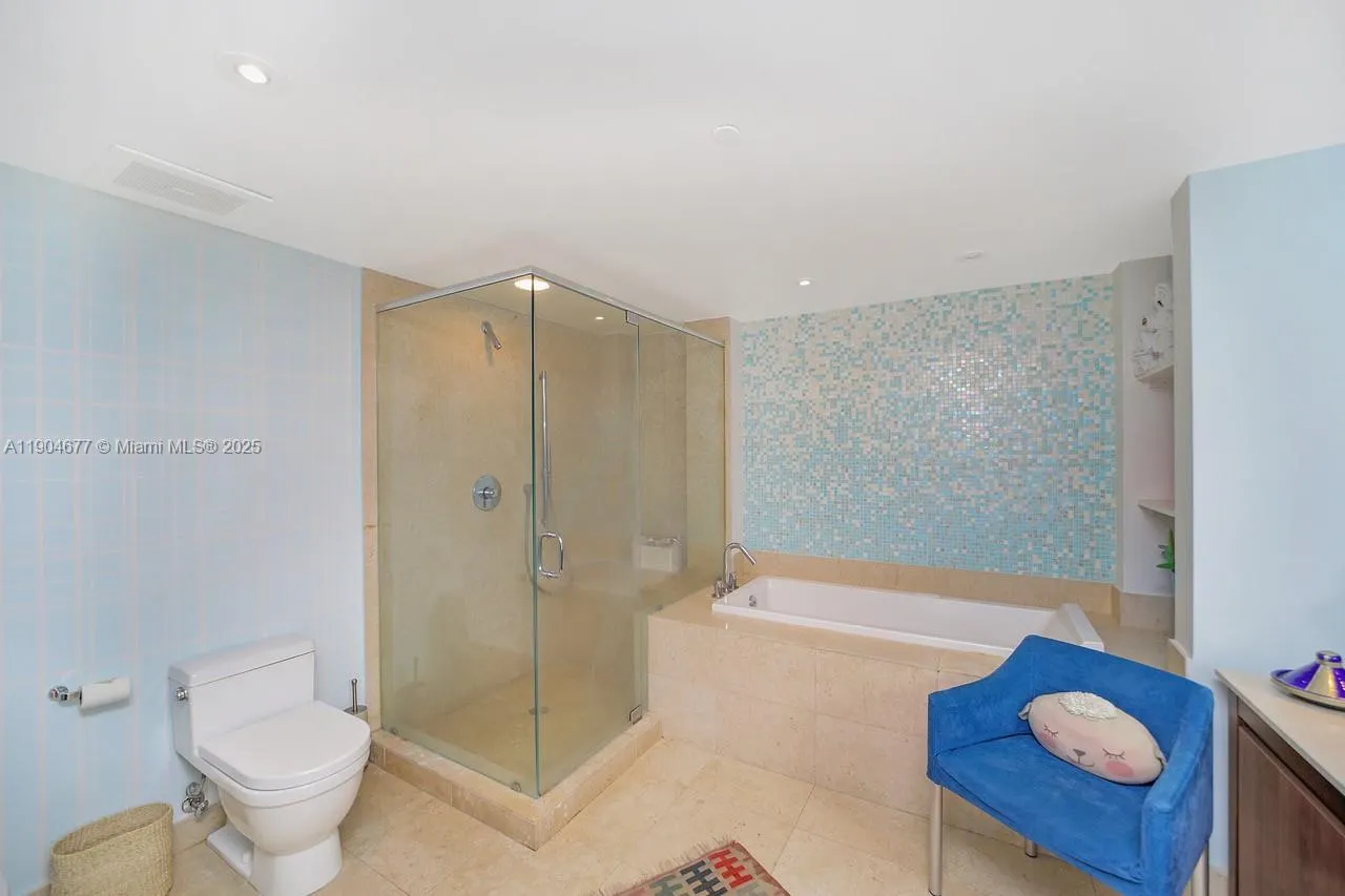 465 Brickell Ave, #2001