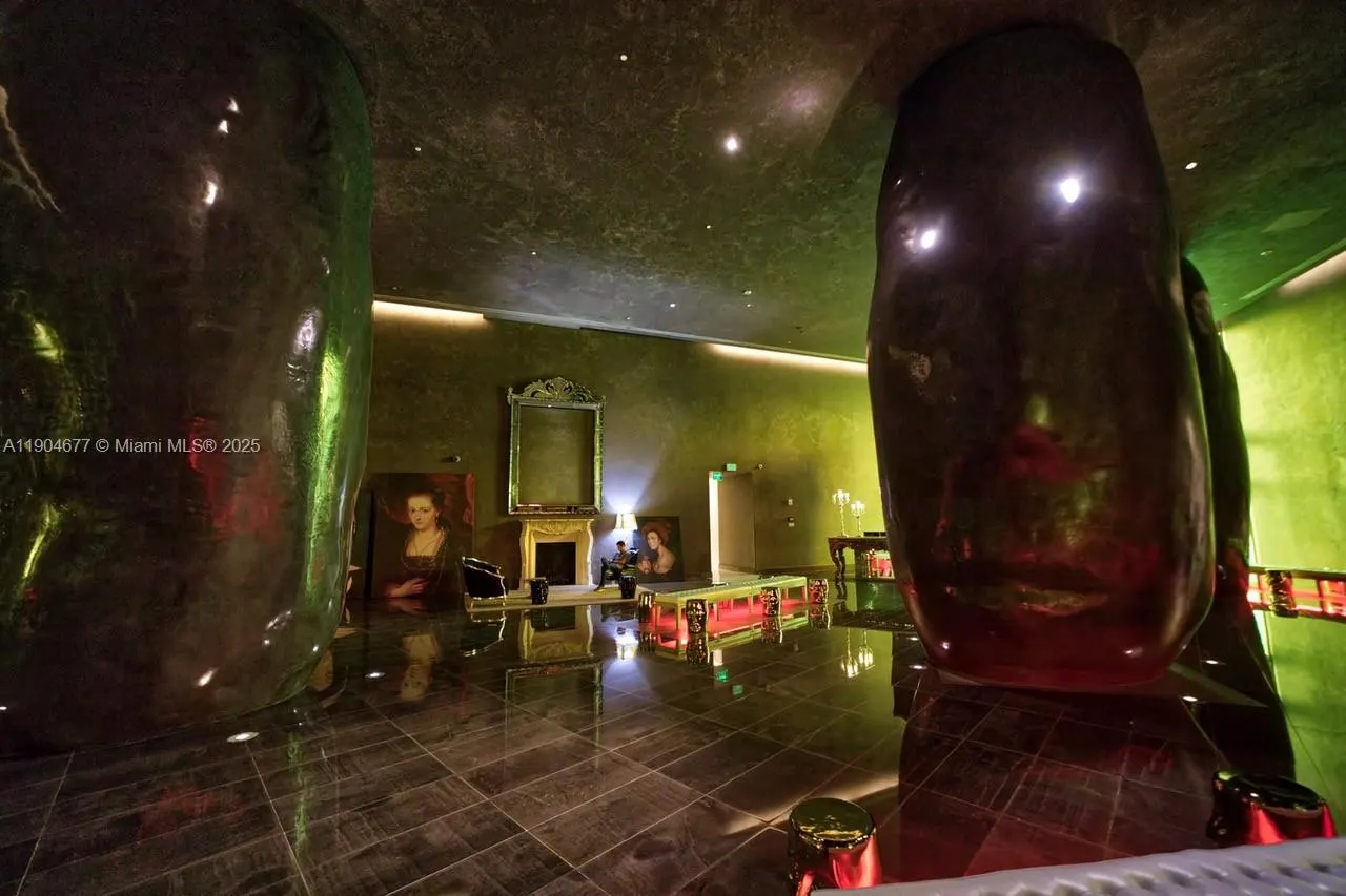 465 Brickell Ave, #2001