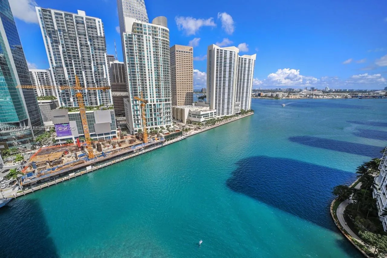 465 Brickell Ave, #2001