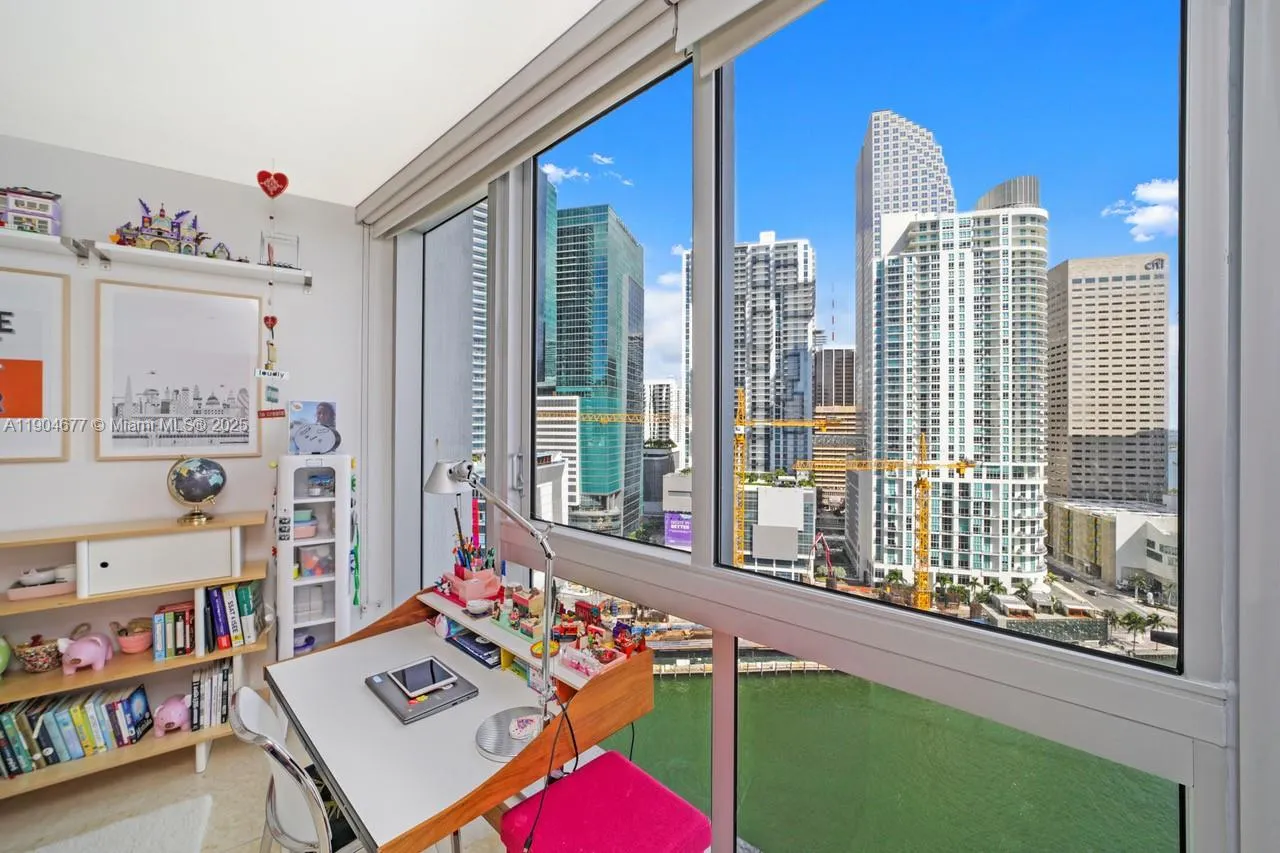 465 Brickell Ave, #2001