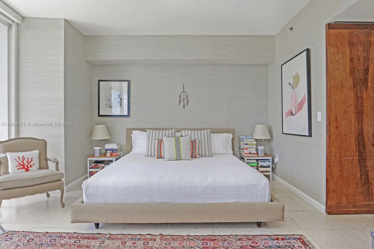 465 Brickell Ave, #2001