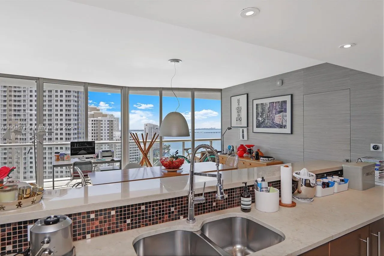 465 Brickell Ave, #2001