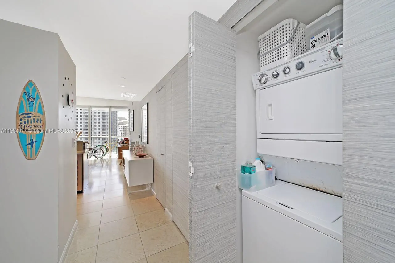 465 Brickell Ave, #2001