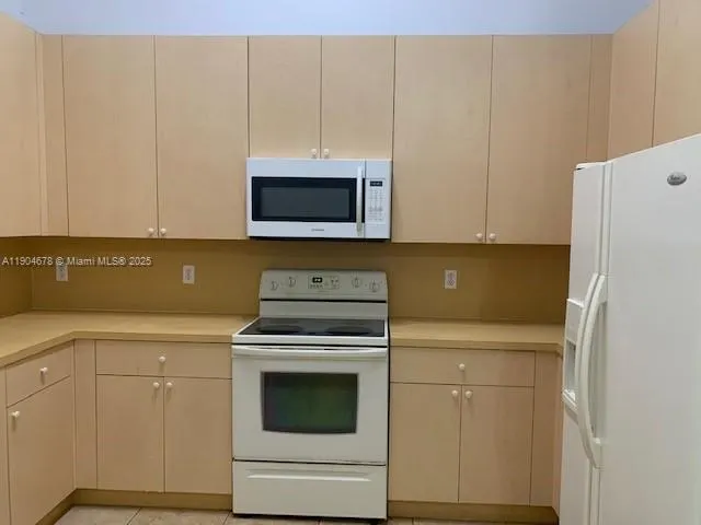 1176 NE 32nd Ave, #1176