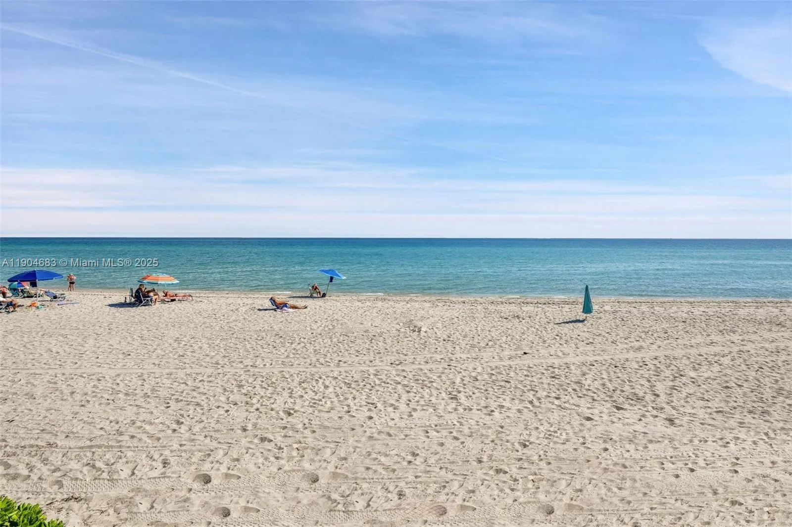 3140 S Ocean Dr, #1011