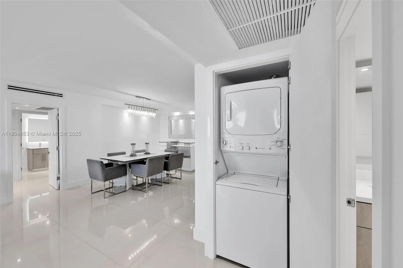 3140 S Ocean Dr, #1011