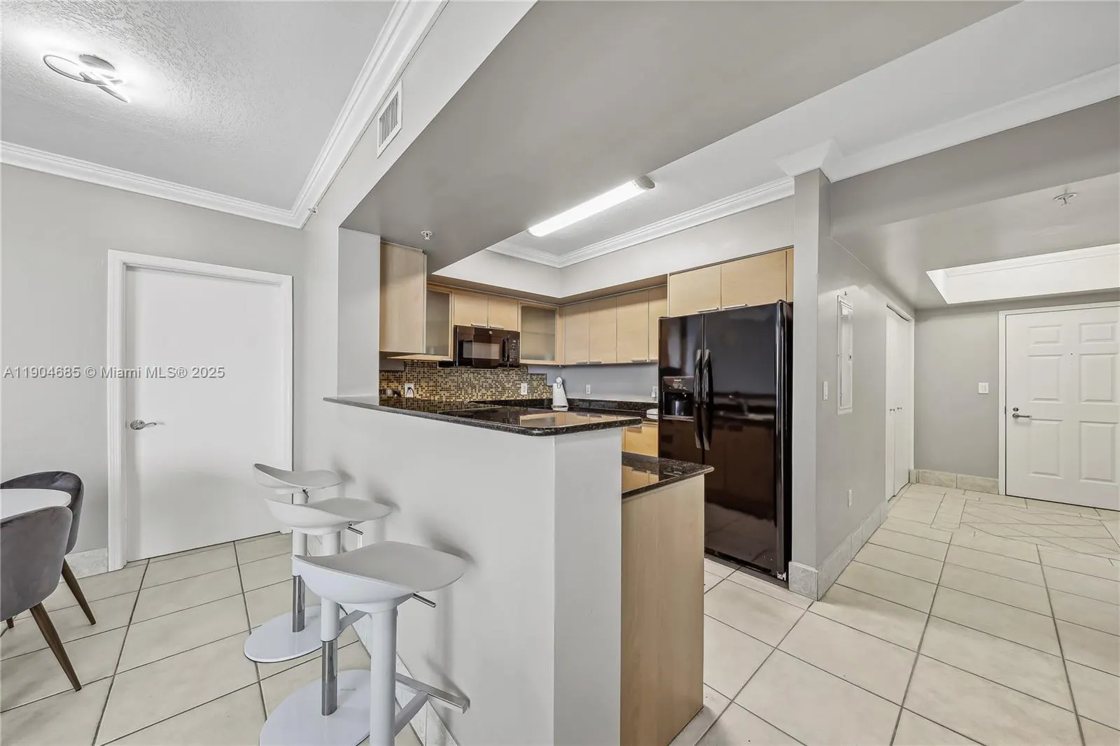 16699 Collins Ave, #2009