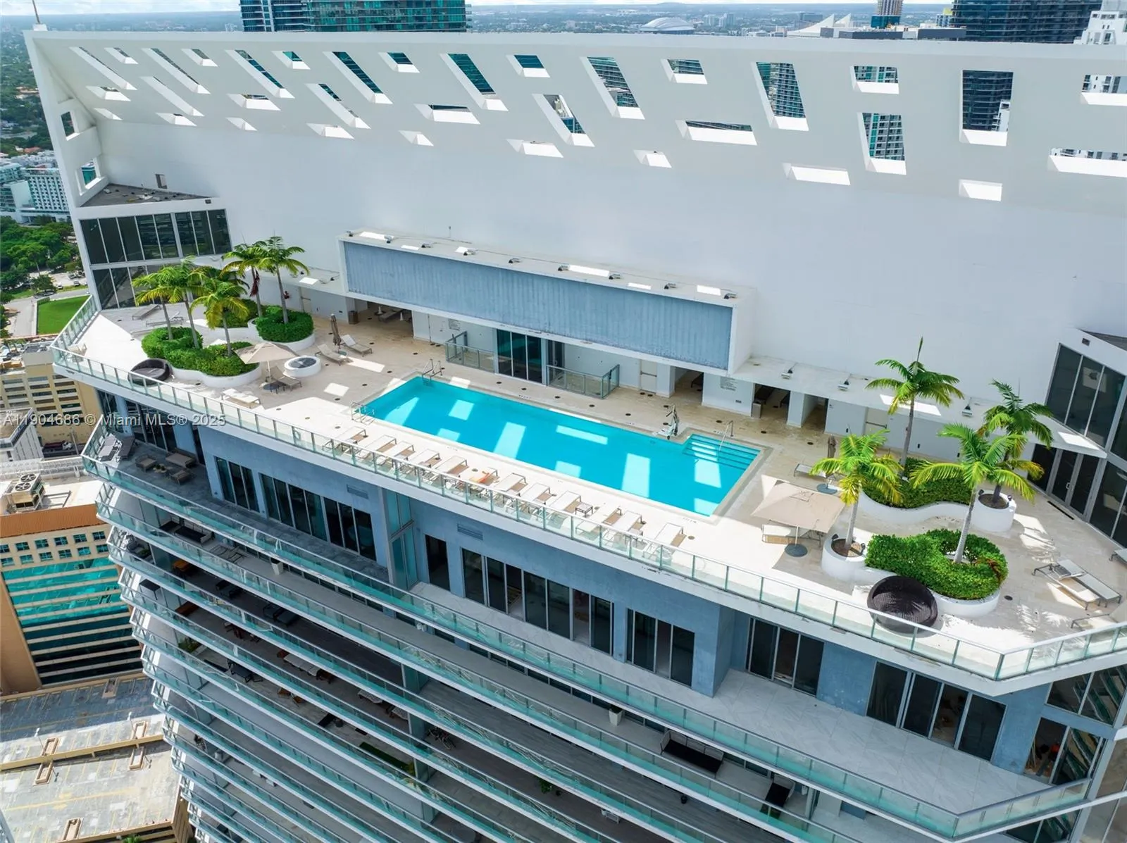 1300 Brickell Bay Dr, #2403