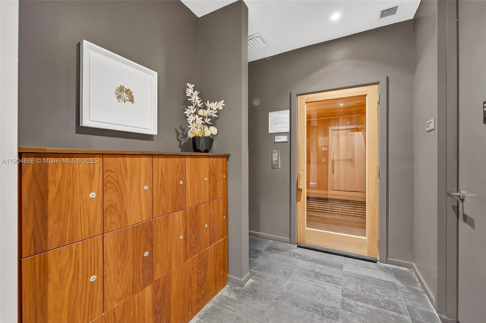 1300 Brickell Bay Dr, #2403