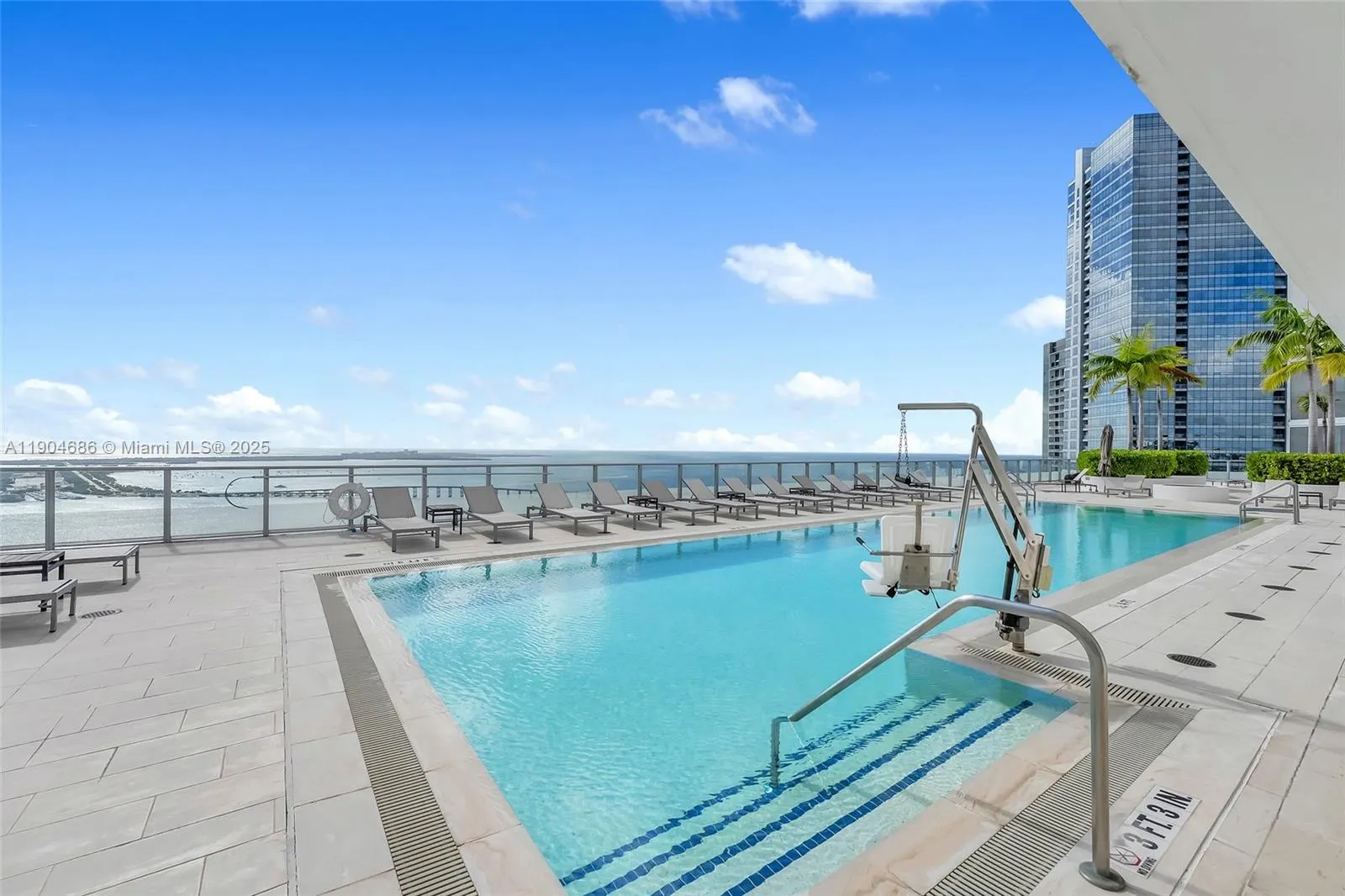 1300 Brickell Bay Dr, #2403