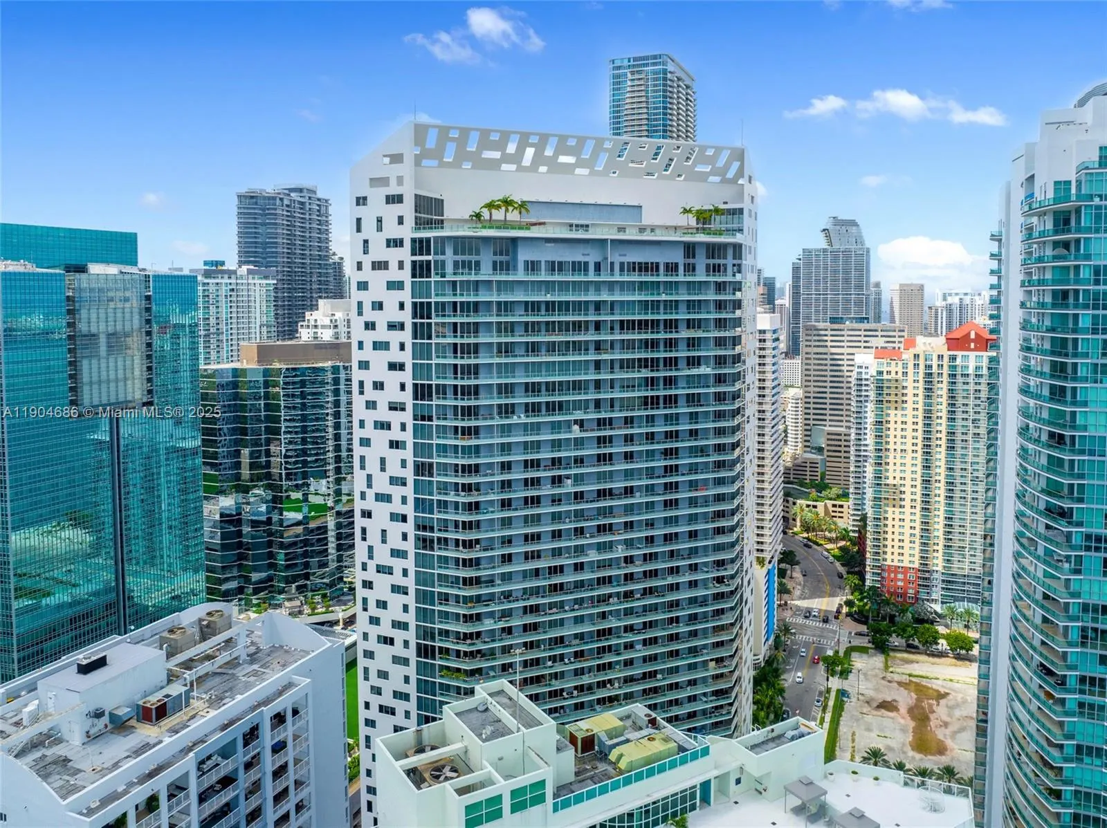 1300 Brickell Bay Dr, #2403