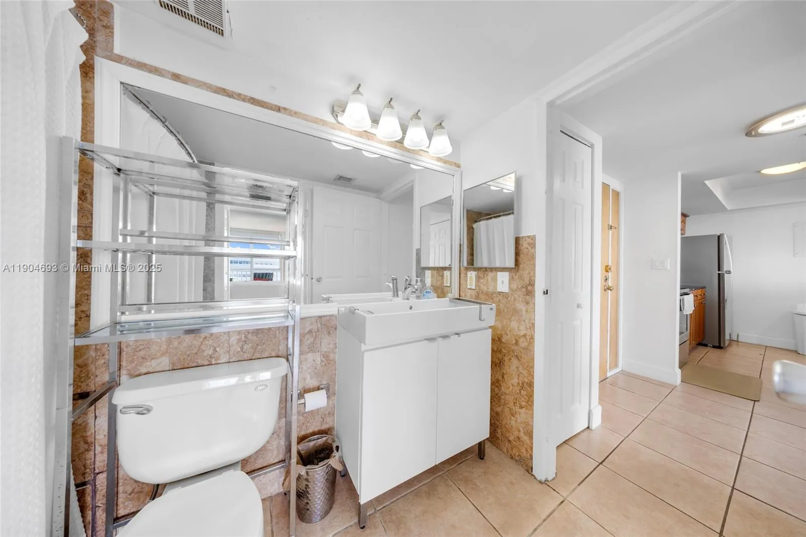 7601 E Treasure Dr, #1021