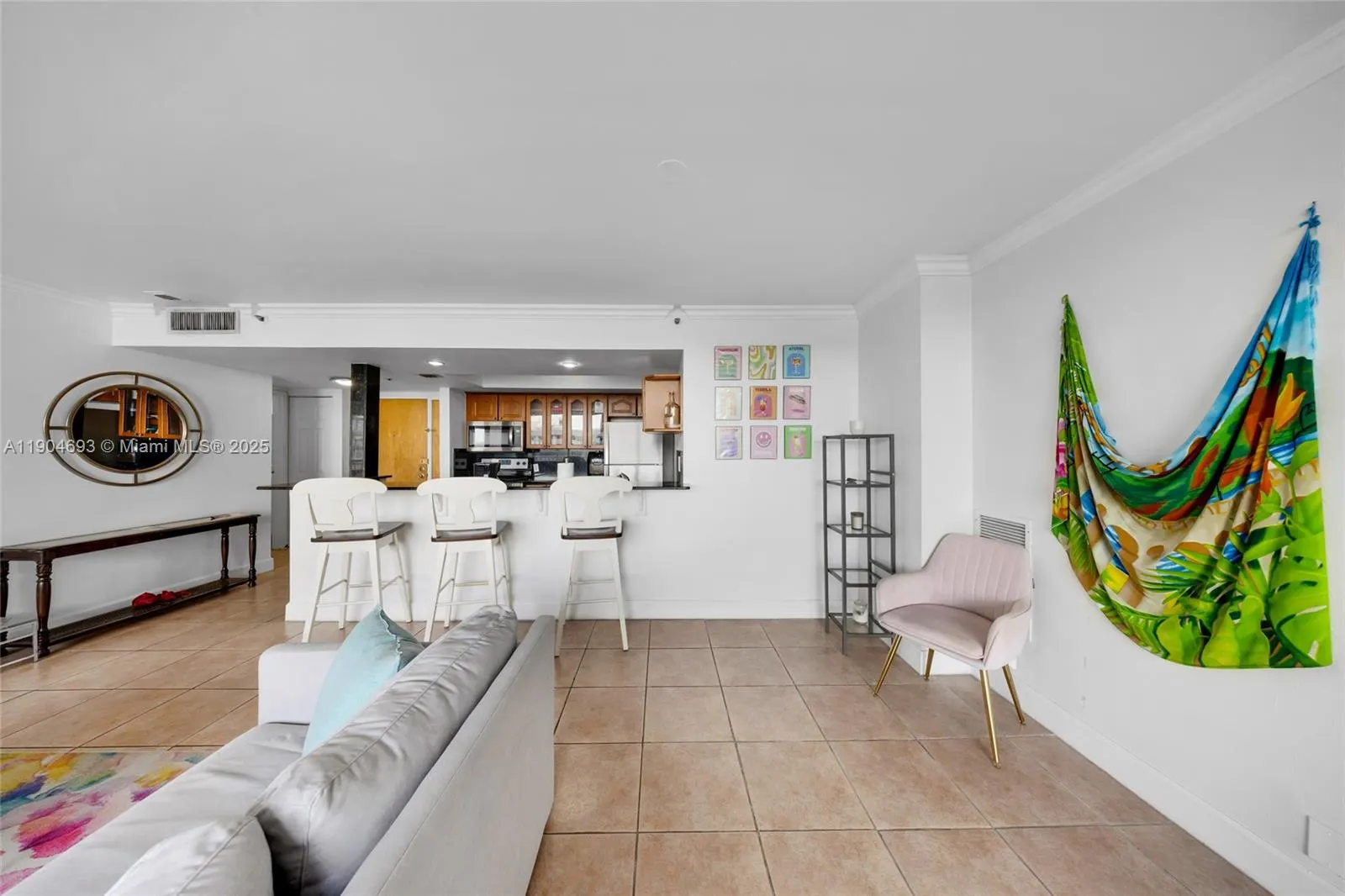 7601 E Treasure Dr, #1021